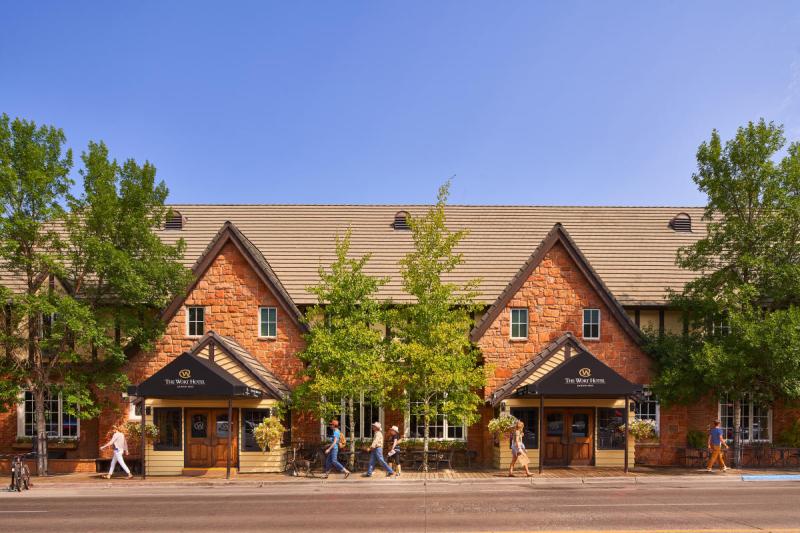 Dog Friendly Lodging Near Jackson Hole Wy